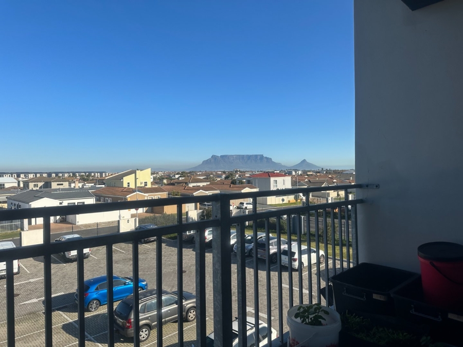 2 Bedroom Property for Sale in Parklands Western Cape